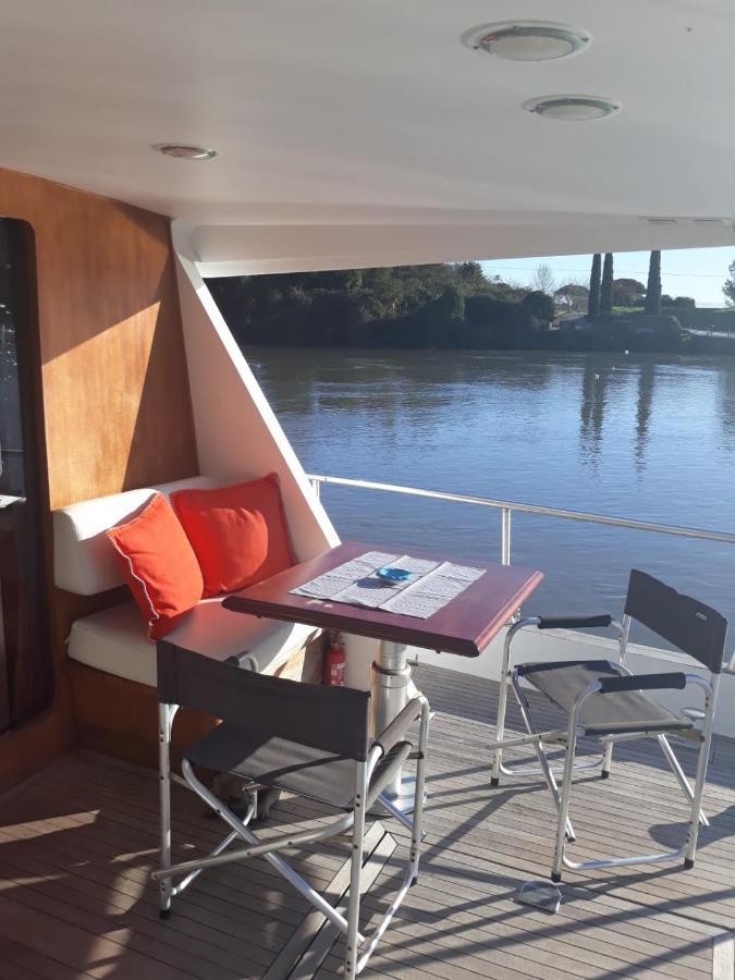 Boat And Breakfast Fiumicino - Roma Hotel Ostia Antica Exterior photo
